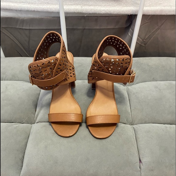 Shoes - Heels